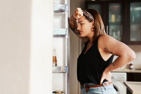 7 semne ca esti intr-o relatie nesanatoasa cu mancarea