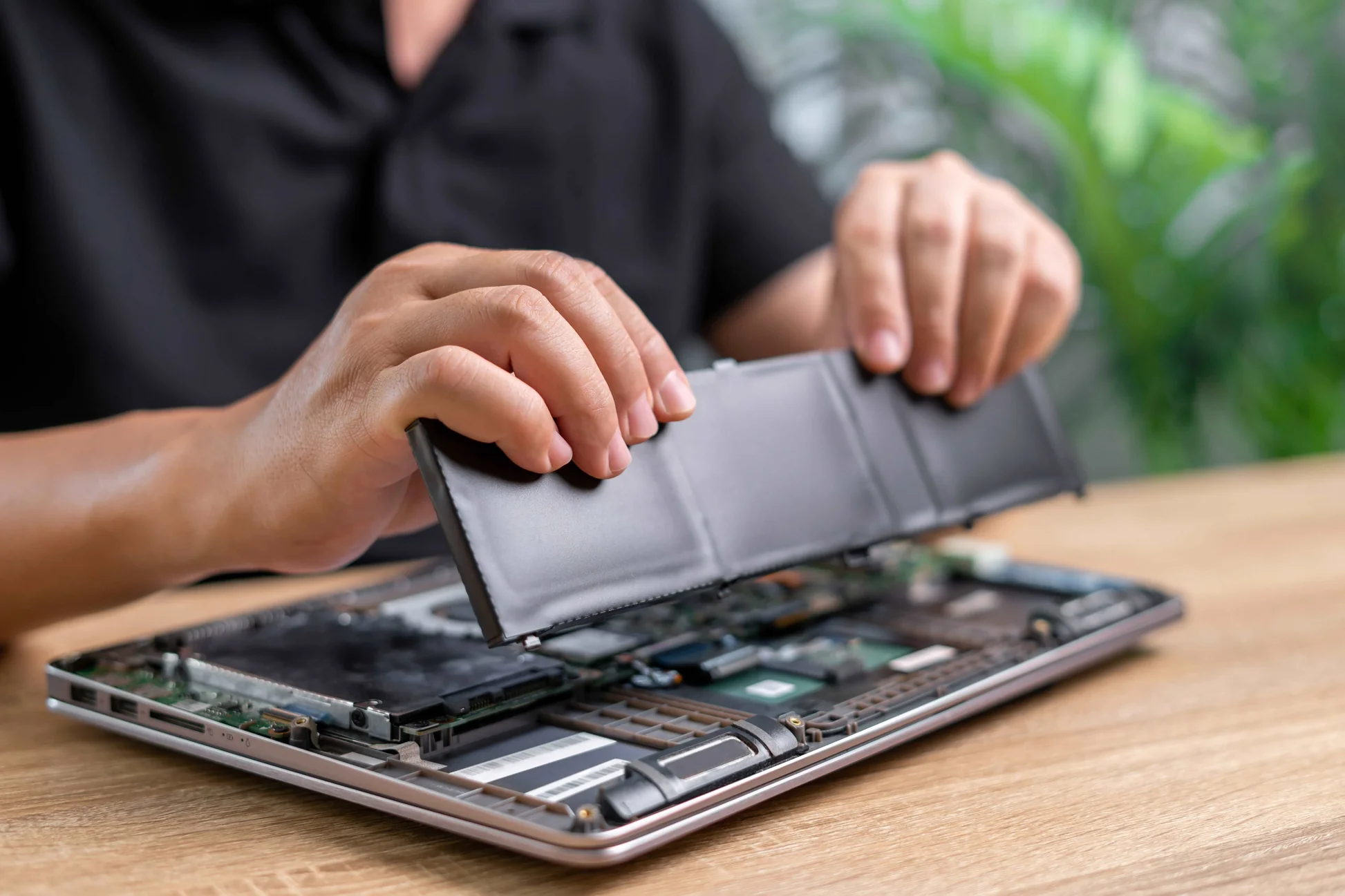 Cum sa protejezi bateria laptopului? Afla acum