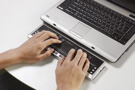 Munca de acasa: Cele mai bune accesorii laptop de cumparat neaparat